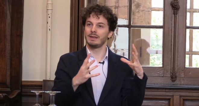 Thomas Winters speaking at the Metaforum conference at KU Leuven.