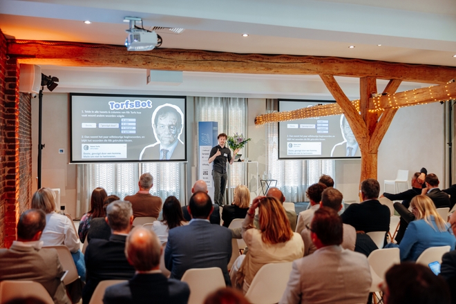 Thomas Winters speaking at the CFO Day (House of Executives).